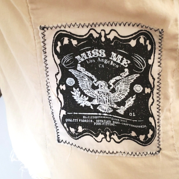 Miss Me Soft Yellow Western Floral Snap Front Blouse Size Medium - Picture 9 of 16